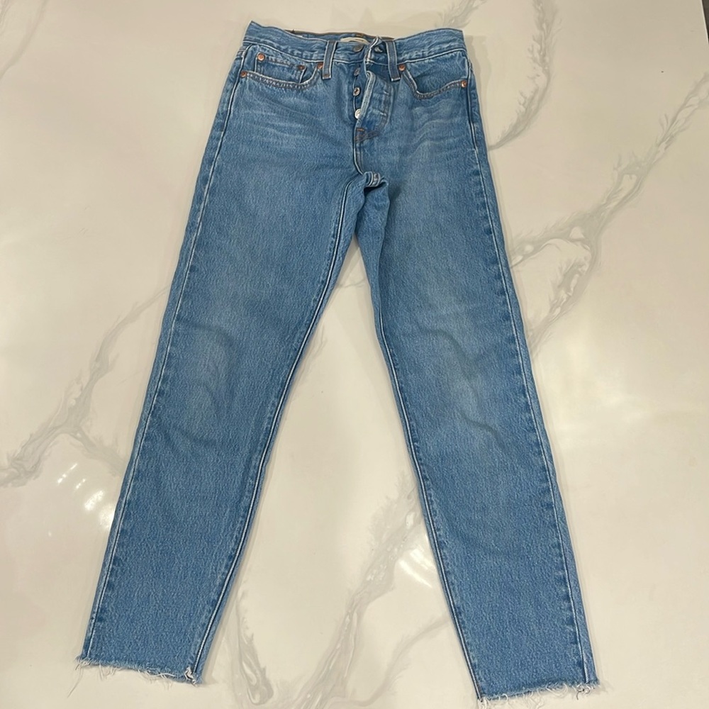 Levis Wedgie